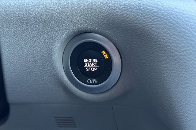 Certified 2023 Chrysler Voyager LX image 23
