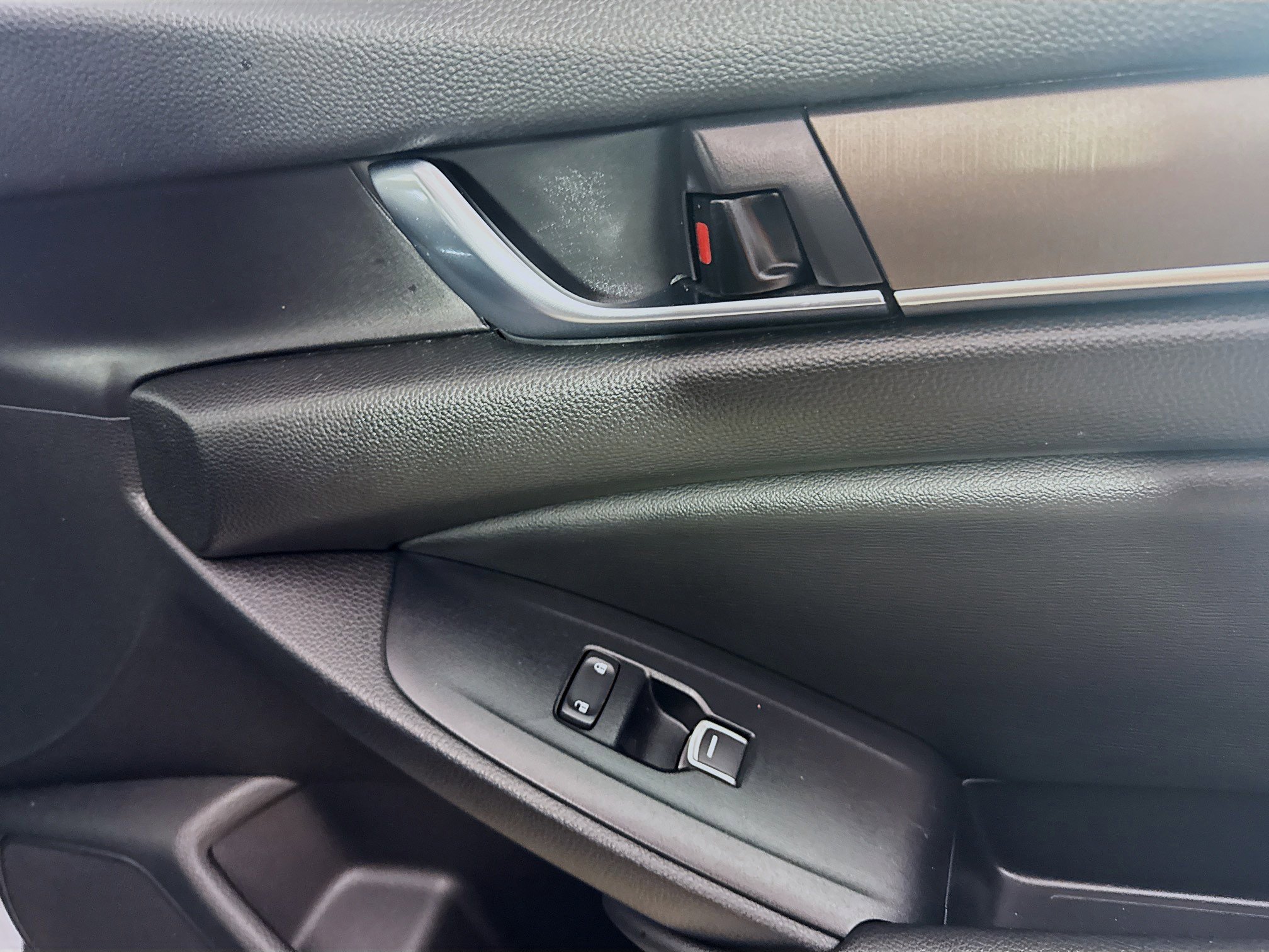 Used 2022 Honda Accord LX image 31