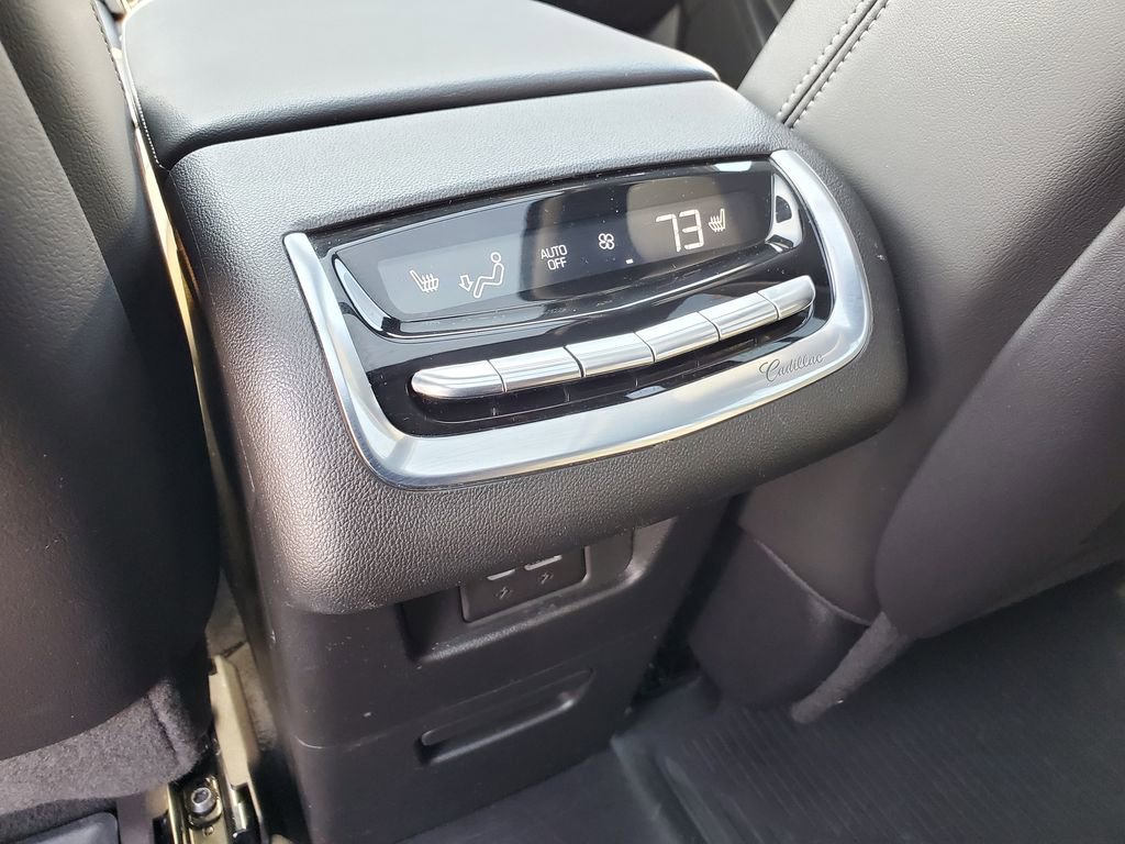 Certified 2023 Cadillac XT6 Premium Luxury w/ LPO, Floor Liner Package AWD/4WD image 39