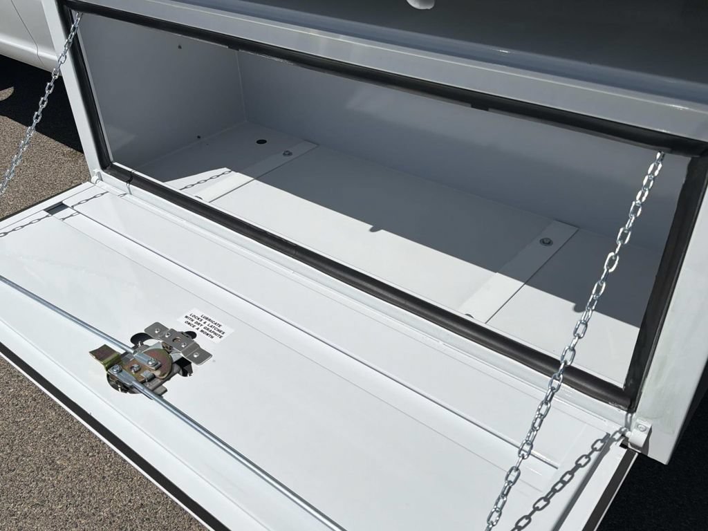 New 2026 Ford F350 XL w/ XL Chrome Package RWD image 11