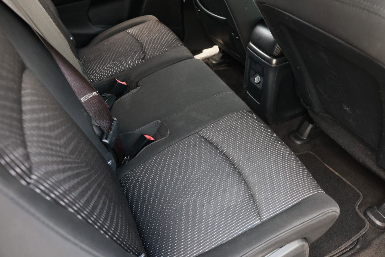 Used 2012 Dodge Journey SXT w/ Flexible Seating Group image 12