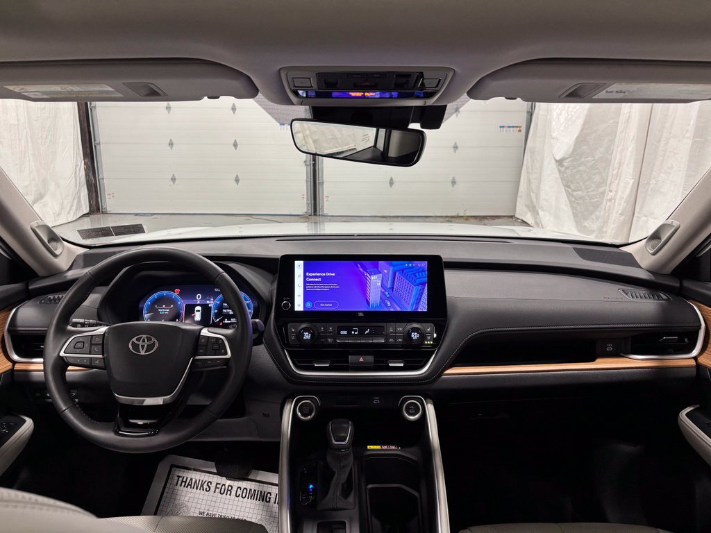 Used 2026 Toyota Grand Highlander AWD image 43