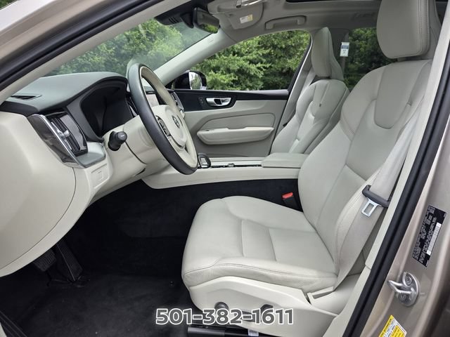 Used 2024 Volvo XC60 B5 Core AWD/4WD image 9