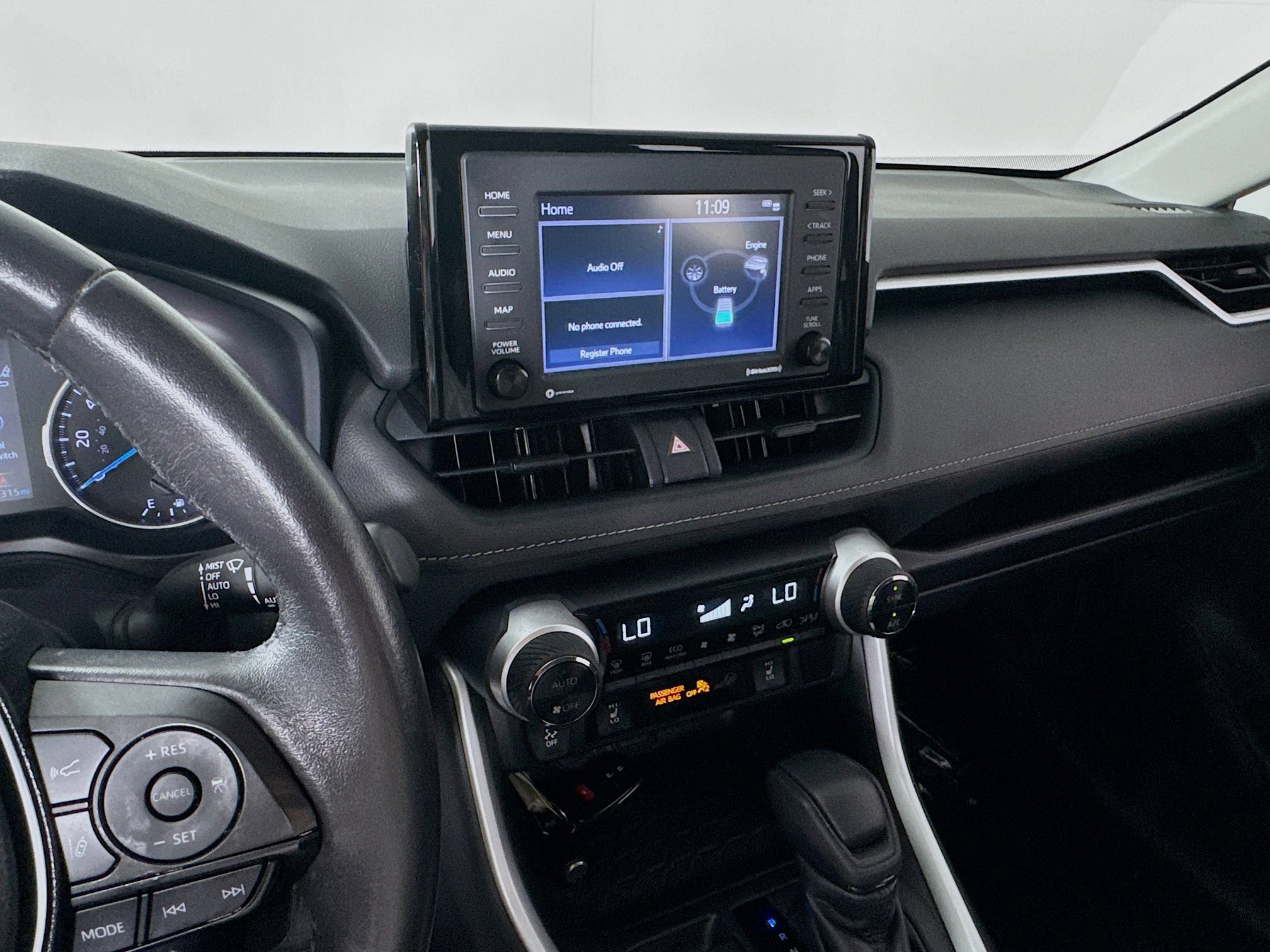 Certified 2021 Toyota RAV4 XLE w/ XLE Grade Weather Package AWD/4WD image 15