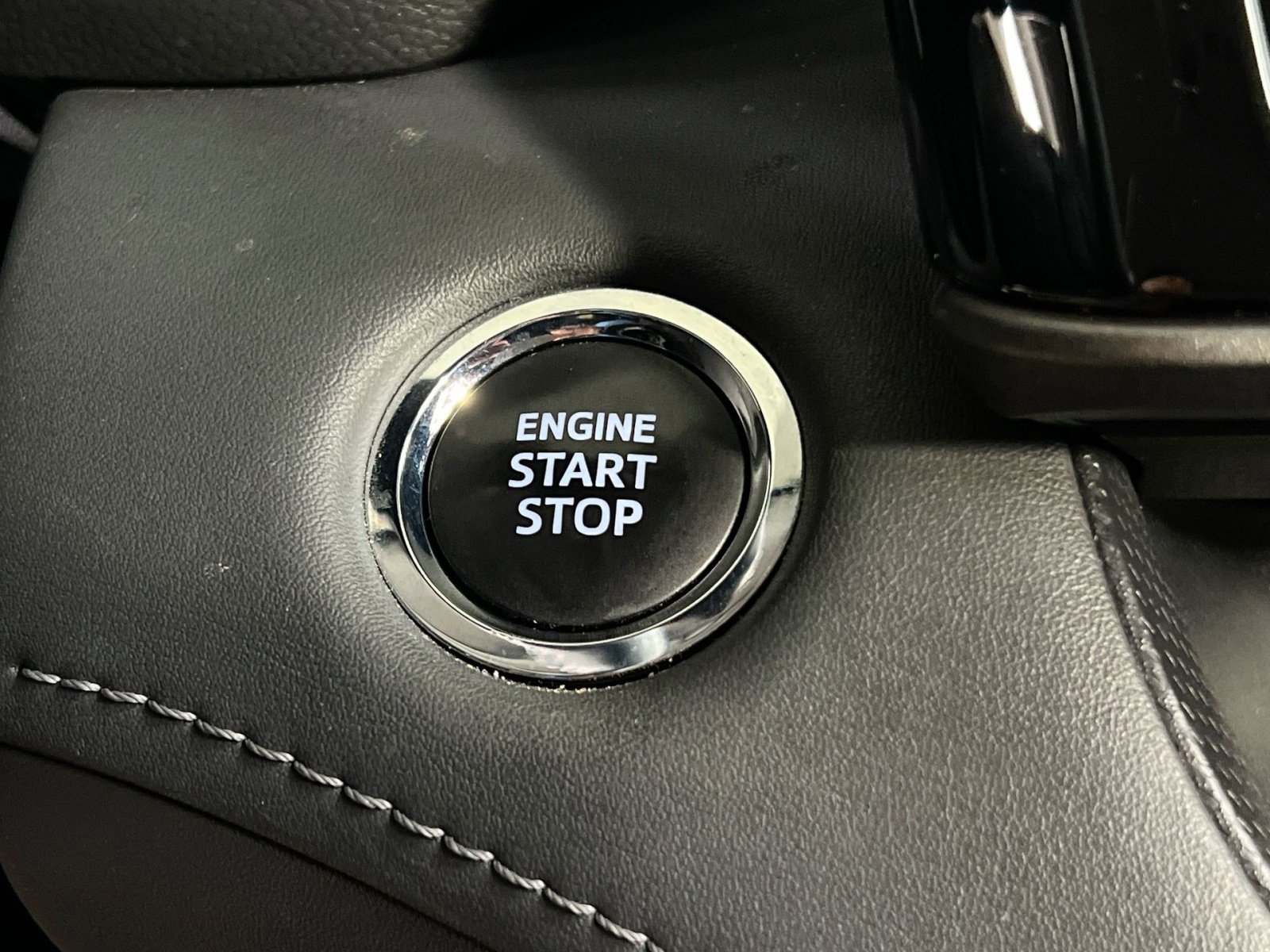 Used 2023 Toyota Highlander LE image 35