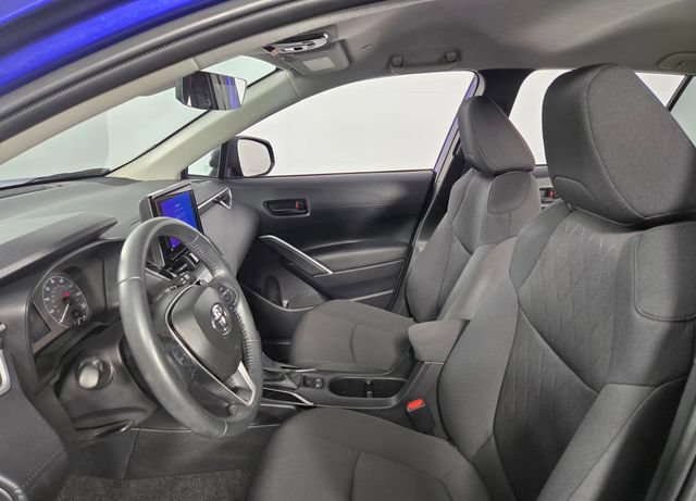 Used 2025 Toyota Corolla Cross LE FWD image 14