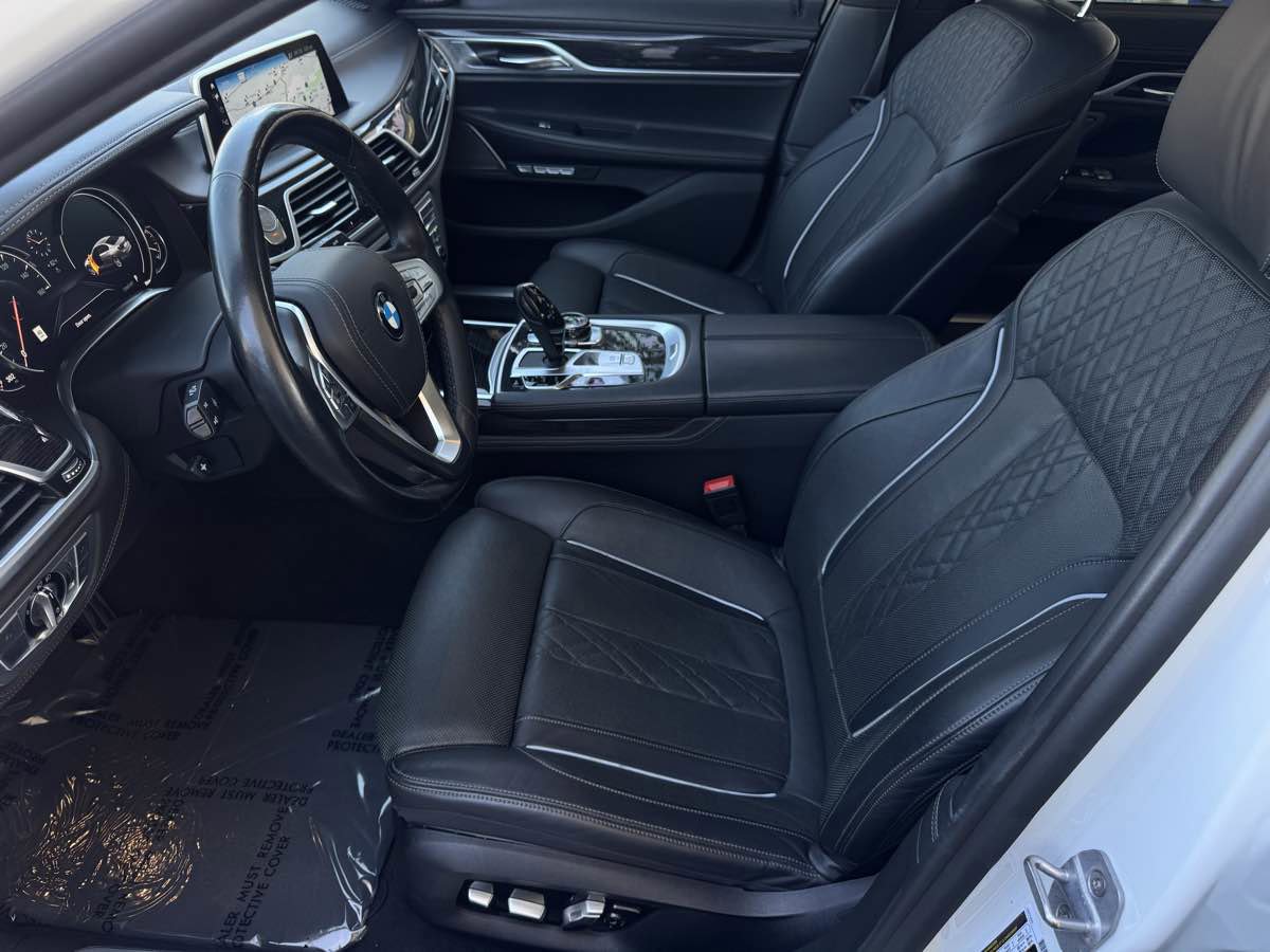 Used 2018 BMW 740i image 14