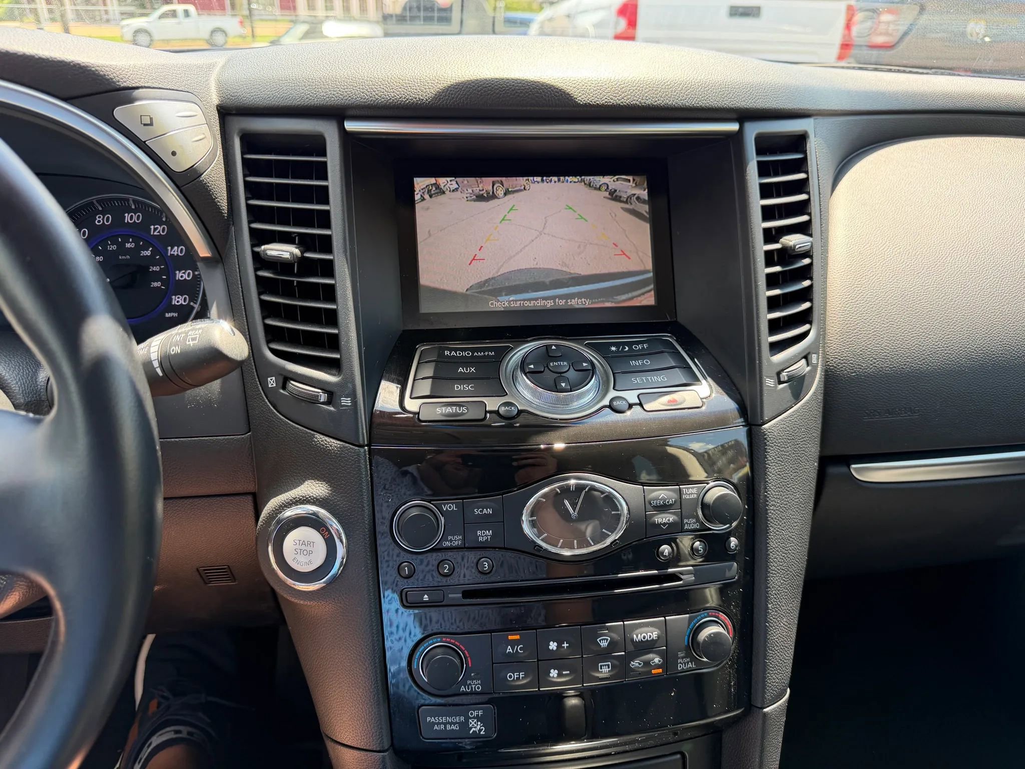 Used 2014 INFINITI QX70 2WD image 12