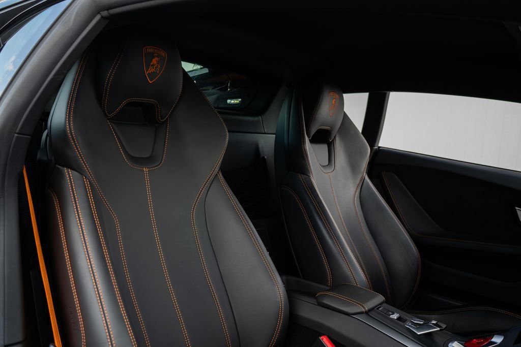 Used 2021 Lamborghini Huracan EVO image 27