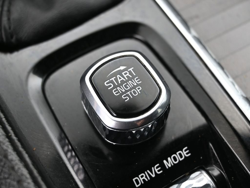 Used 2019 Volvo XC90 T5 Momentum image 21