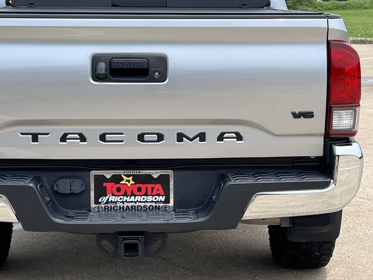 Used 2022 Toyota Tacoma SR5 RWD image 6