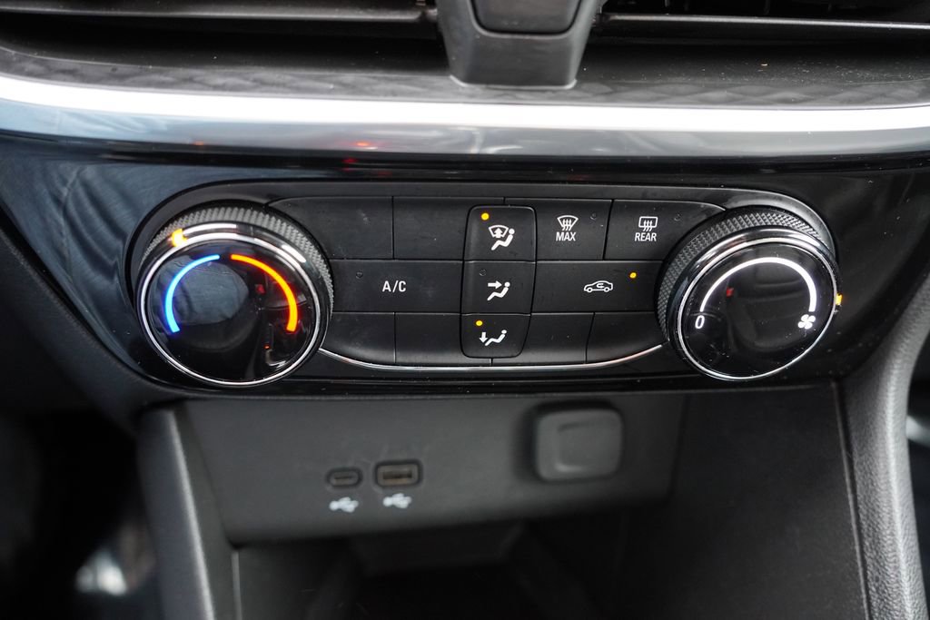 Certified 2024 Buick Encore GX Sport Touring image 24