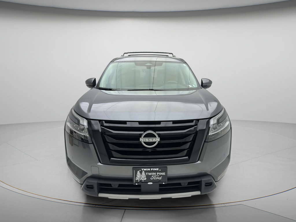 Used 2024 Nissan Pathfinder SL w/ SL Premium Package AWD/4WD image 2