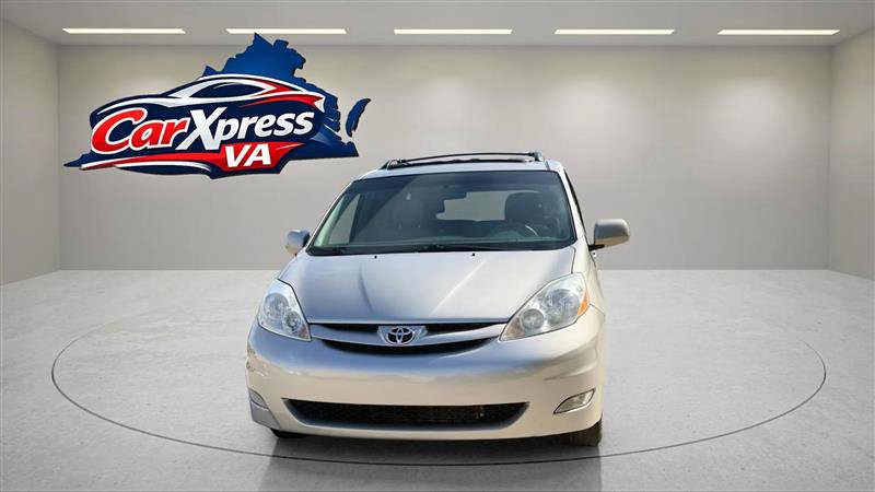Used 2007 Toyota Sienna XLE AWD/4WD image 2