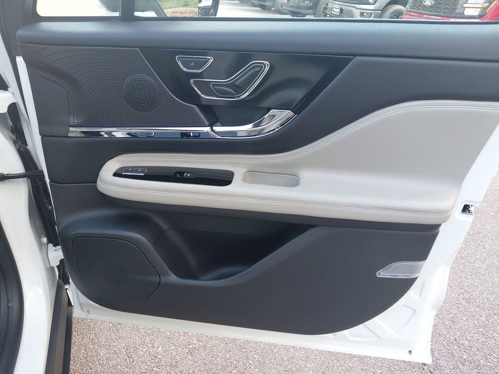 New 2026 Lincoln Corsair Grand Touring AWD/4WD image 33