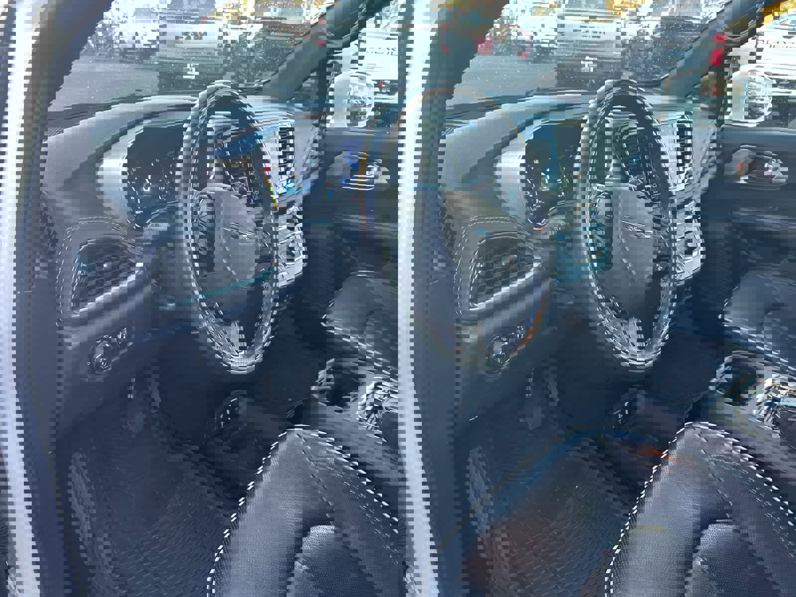 Used 2020 Chrysler Pacifica Limited w/ Advanced Safetytec Group image 24