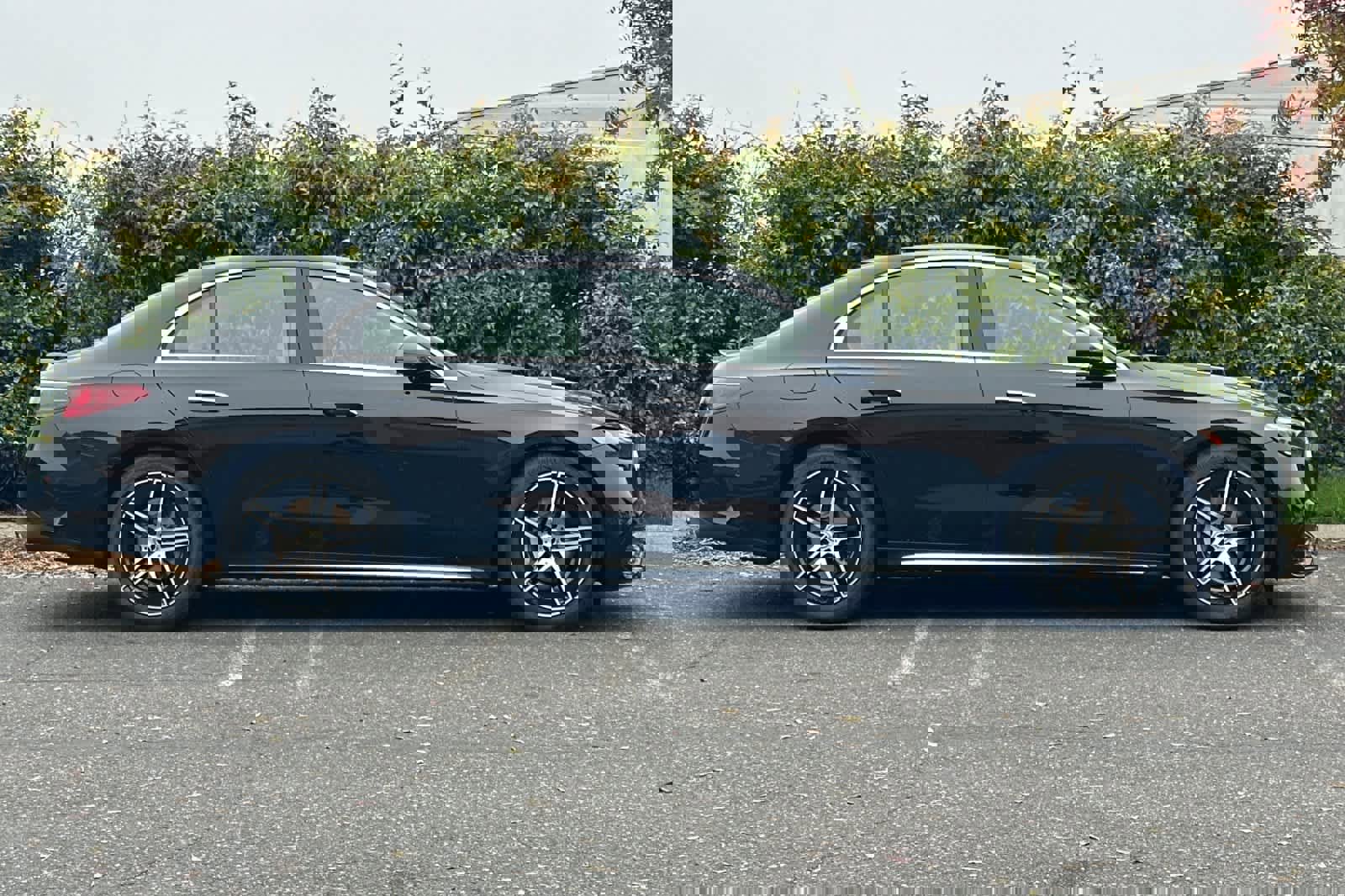 New 2026 Mercedes-Benz E 350 Sedan image 2