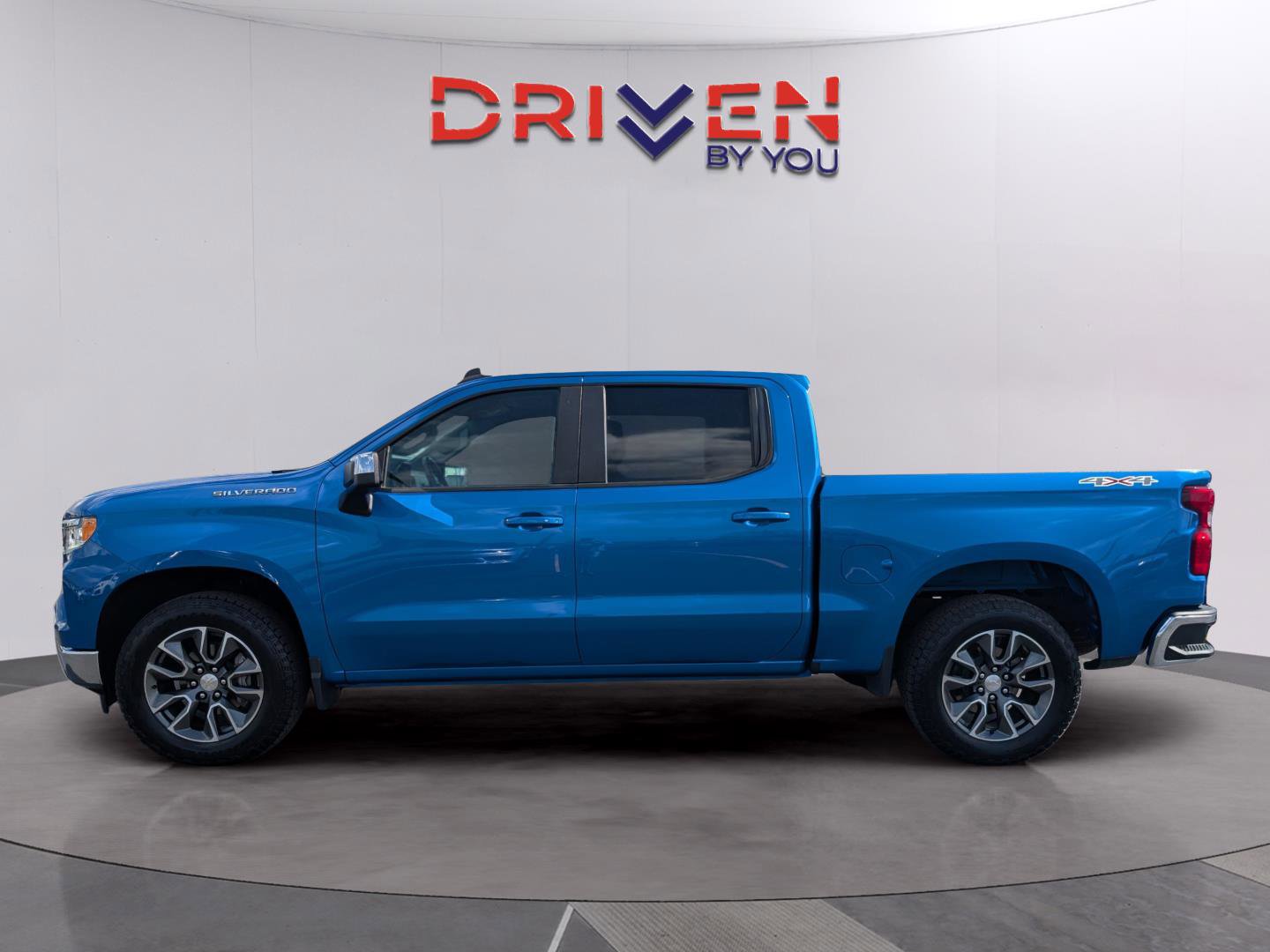 Used 2023 Chevrolet Silverado 1500 LT image 2