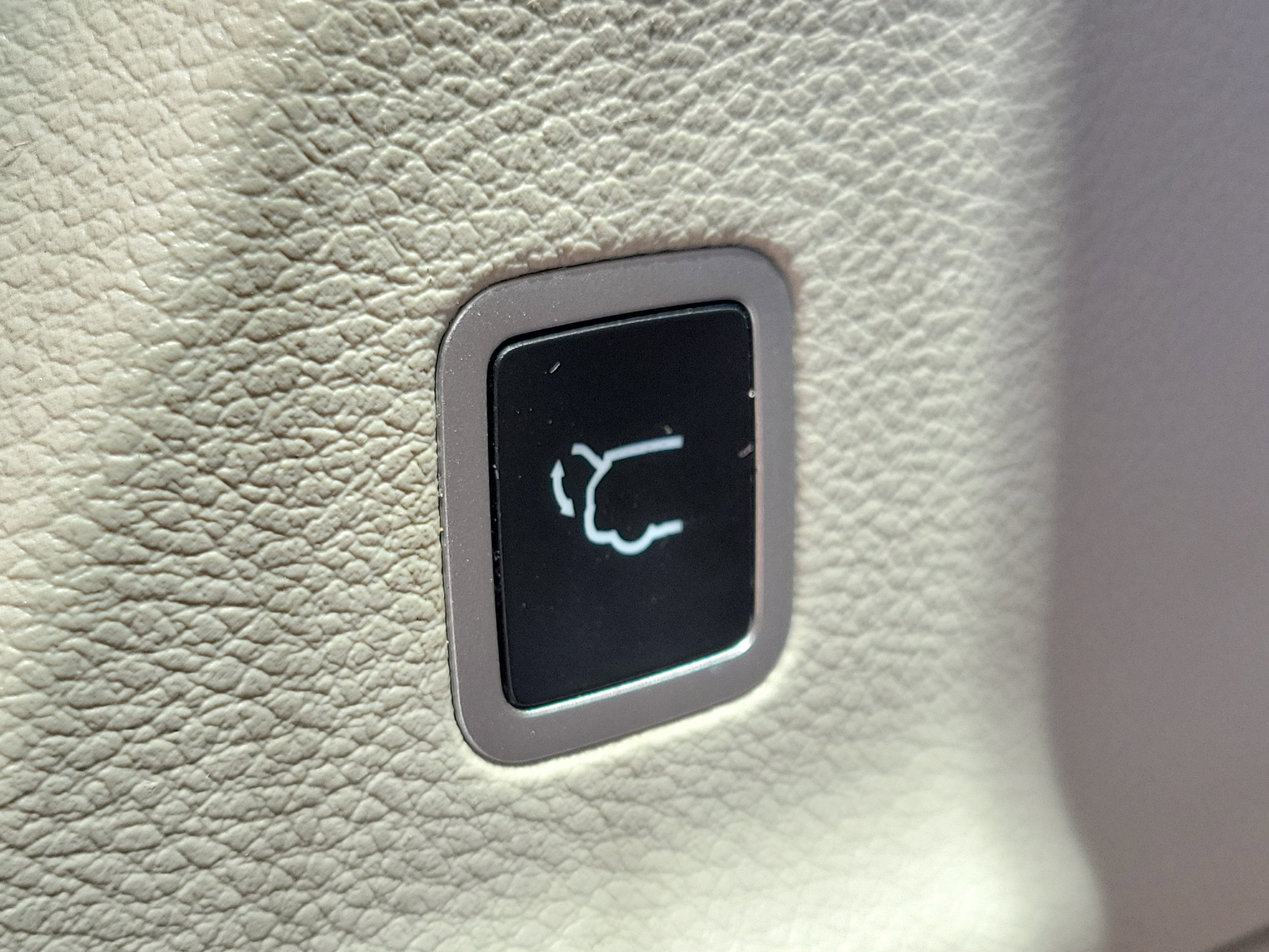 Used 2021 Chrysler Voyager Lxi FWD image 7