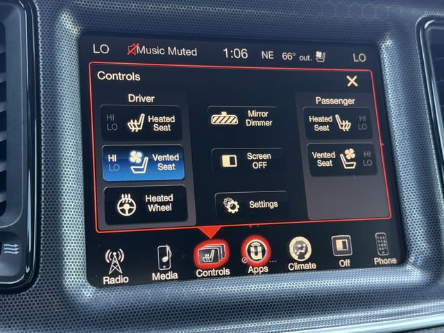 Used 2015 Dodge Challenger SXT Plus image 20