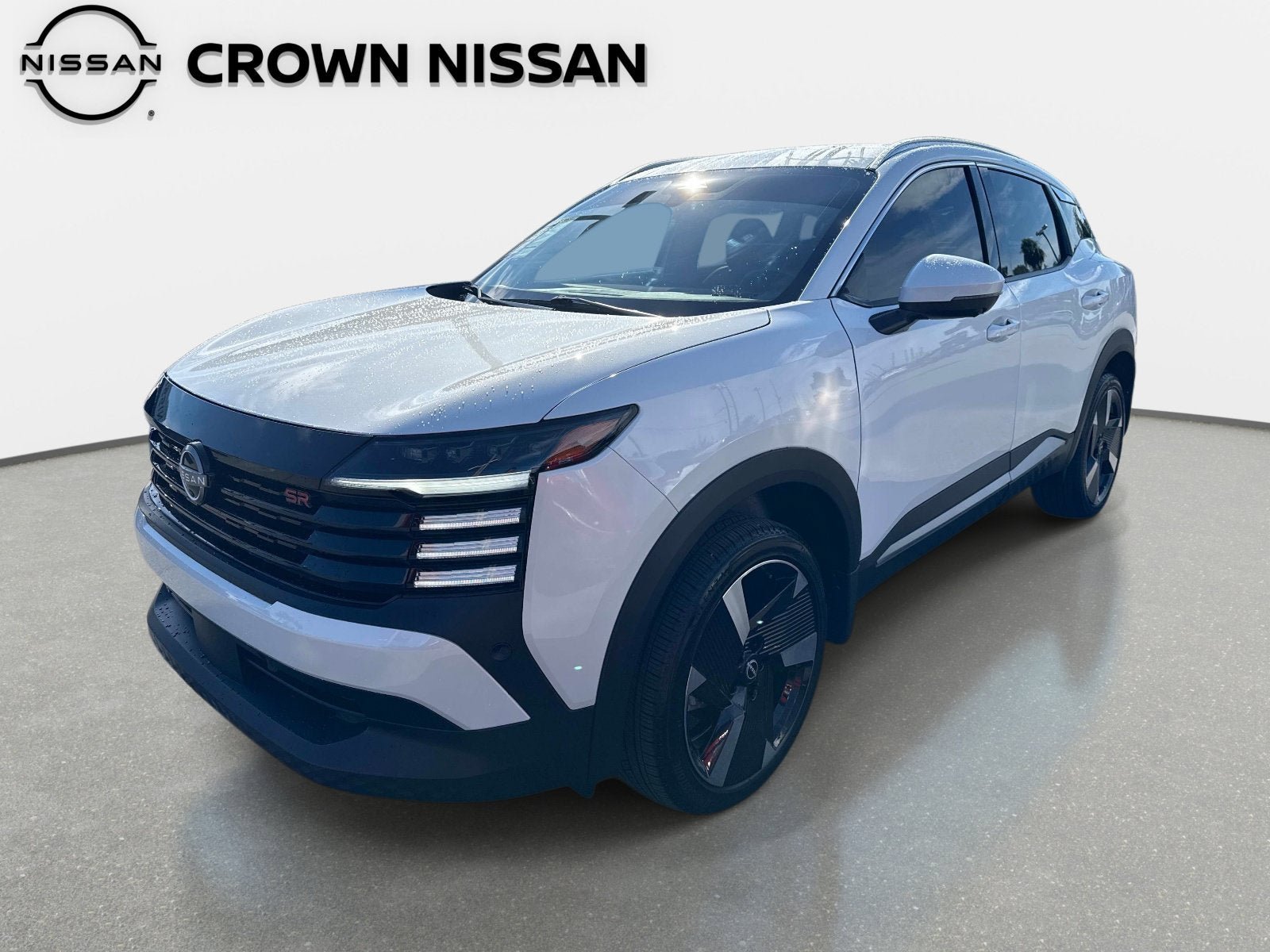 Used 2025 Nissan Kicks SR FWD image 2