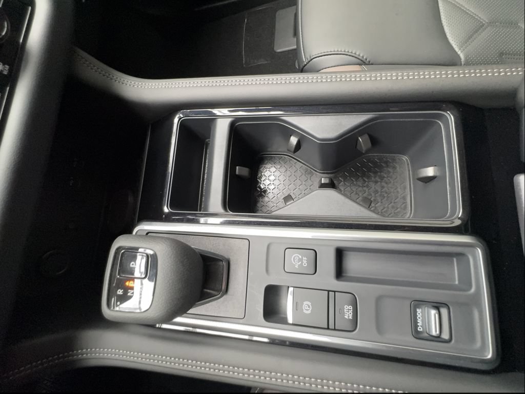 Used 2026 Nissan Pathfinder Platinum w/ Cargo Package FWD image 50