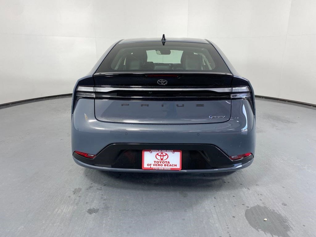 New 2026 Toyota Prius Plug-In Hybrid image 5