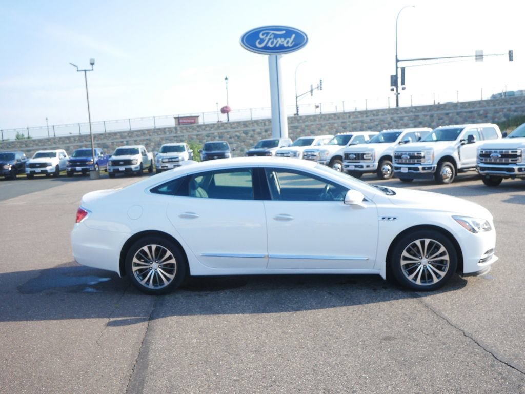 Used 2019 Buick LaCrosse Essence FWD image 4