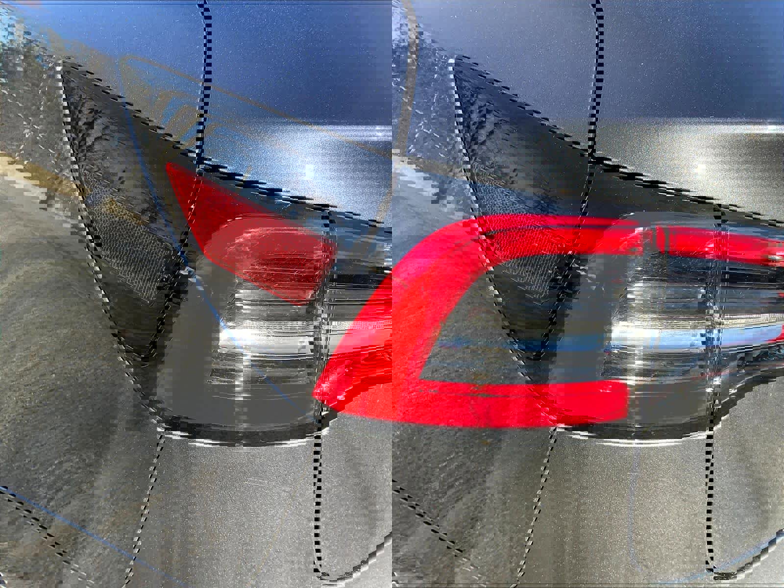 Used 2023 Tesla Model 3 Standard Range image 32