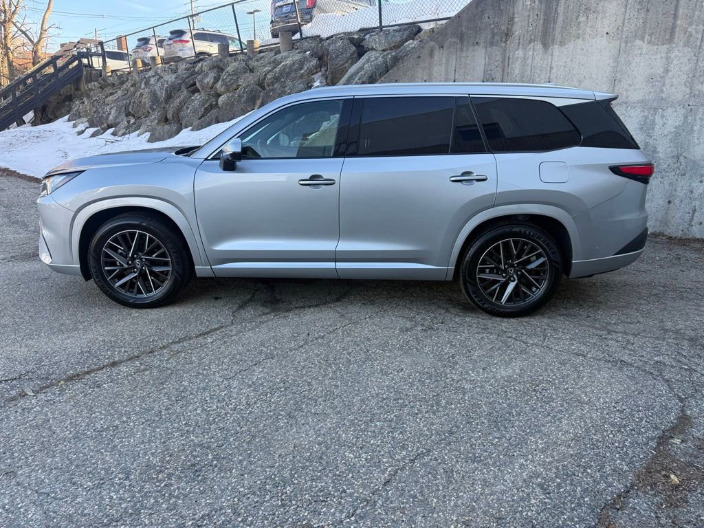 Used 2024 Lexus TX 350 AWD w/ Technology Package image 2