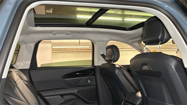 New 2026 Lincoln Nautilus Reserve image 5