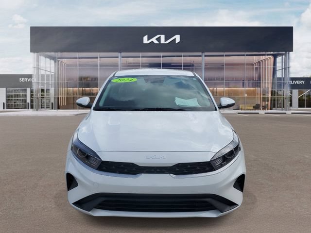 Certified 2024 Kia Forte LXS w/ LXS Technology Package FWD image 2