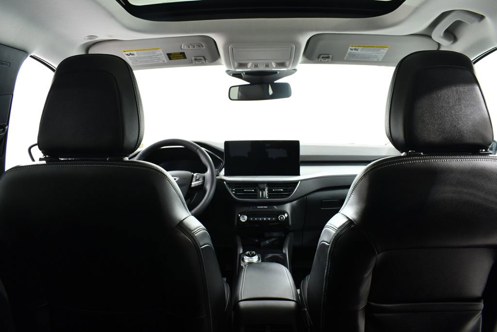 Used 2023 Ford Escape Platinum w/ Premium Technology Package image 17