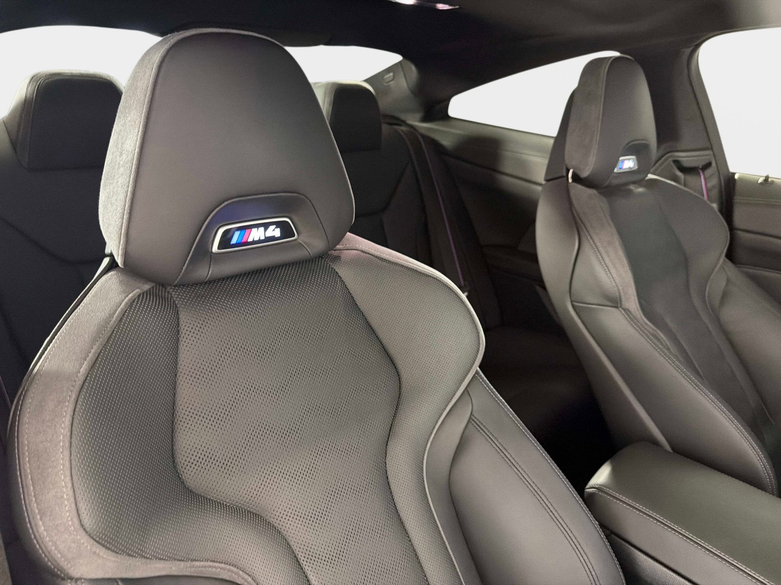 Used 2022 BMW M4 Coupe image 26