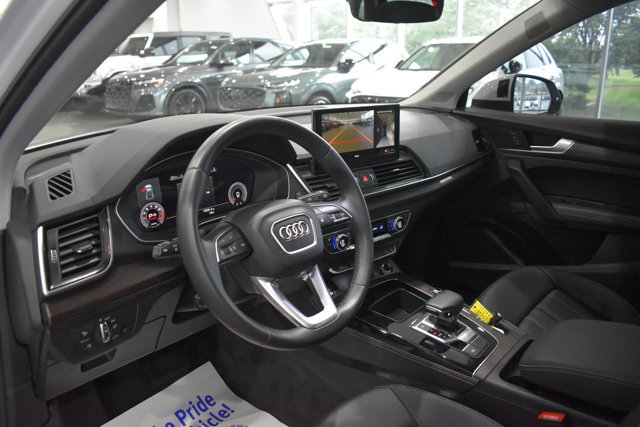 Used 2023 Audi Q5 2.0T Premium Plus w/ Premium Plus Package AWD/4WD image 12