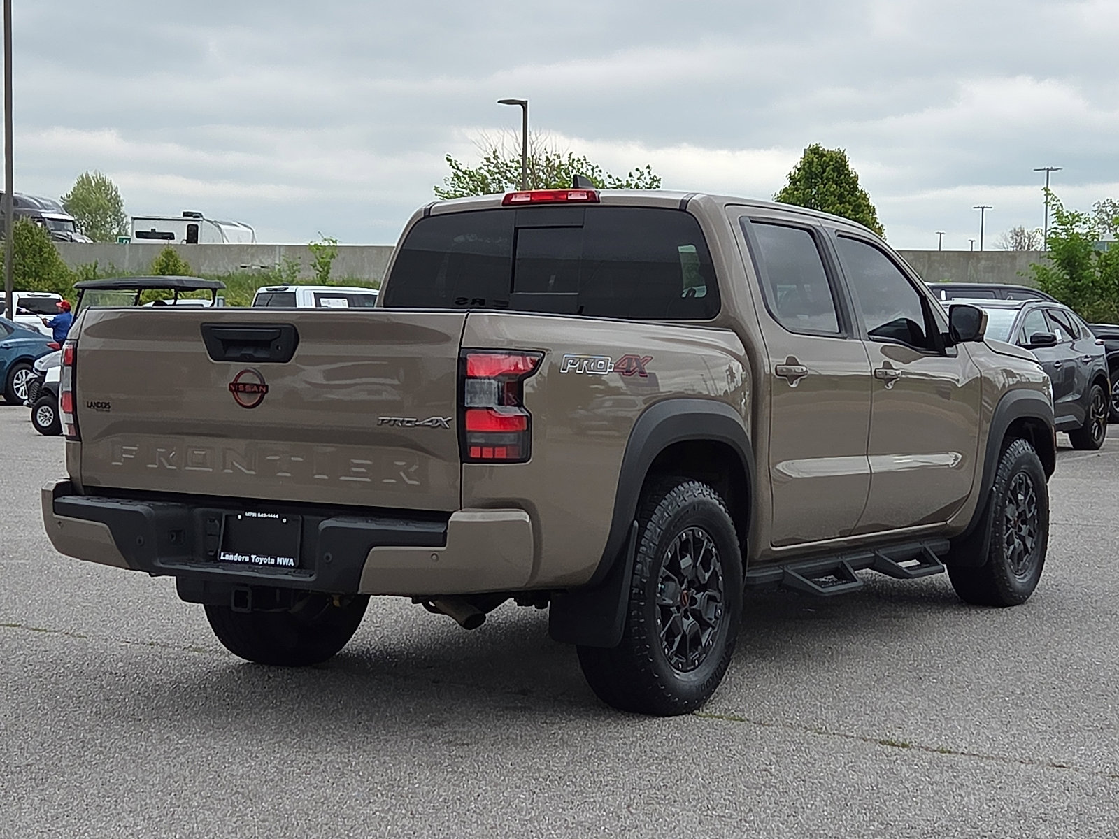 Used 2023 Nissan Frontier PRO-4X w/ Pro-4X Premium Package AWD/4WD image 5