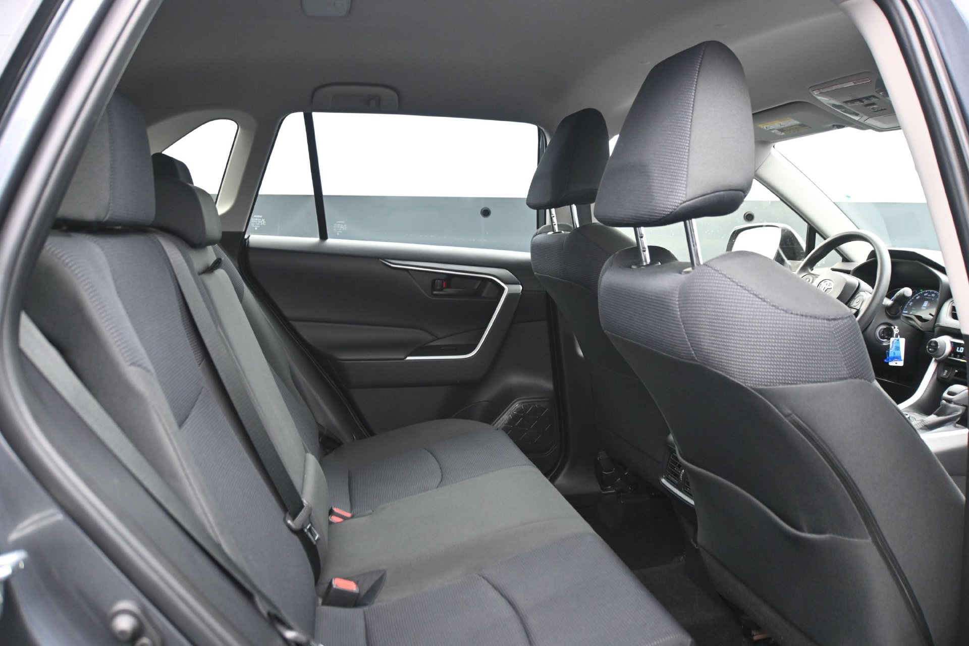 Used 2025 Toyota RAV4 LE AWD/4WD image 14