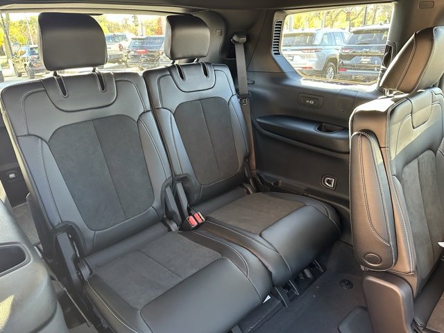 New 2025 Jeep Grand Cherokee L Altitude image 21