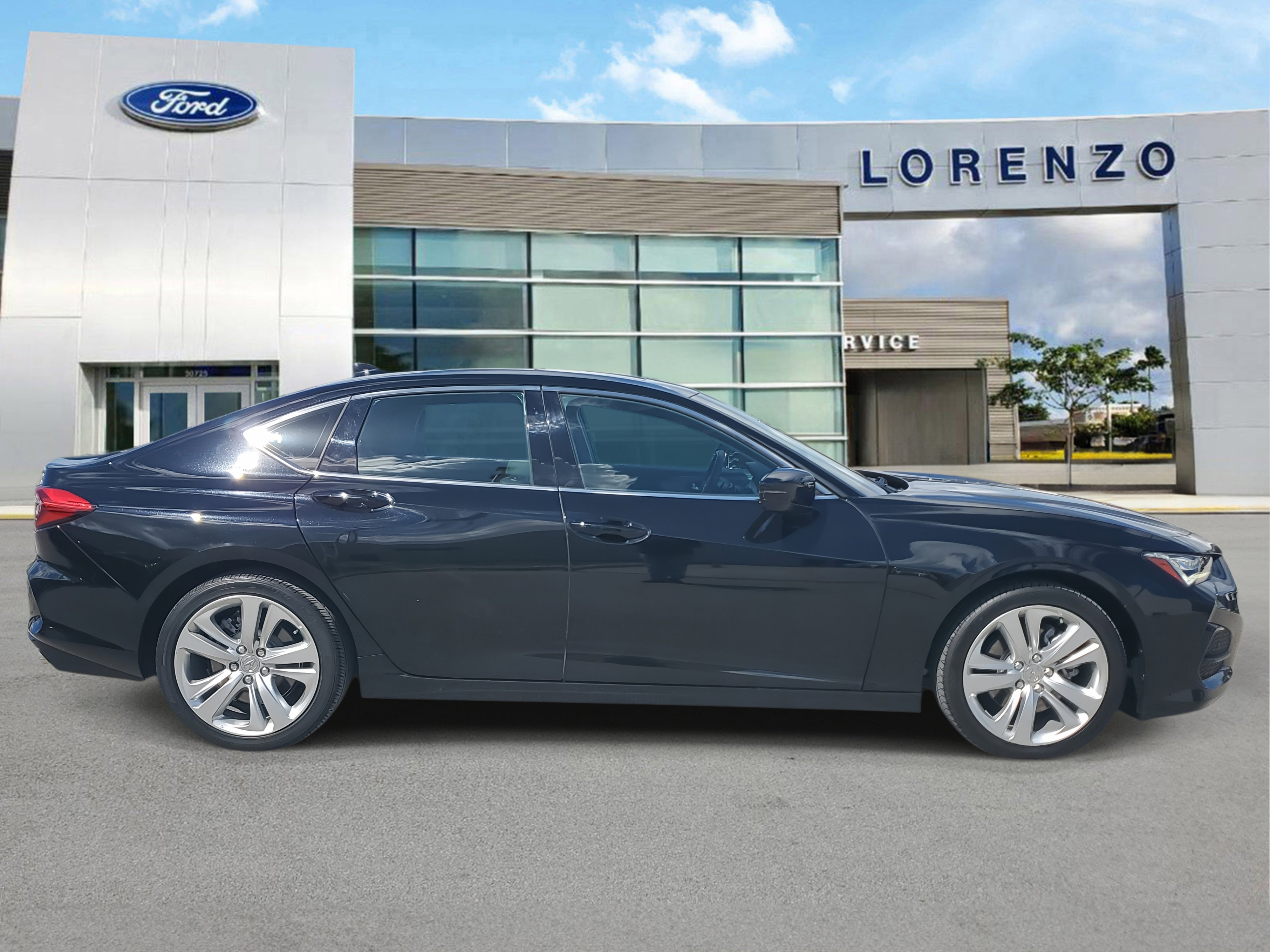Used 2023 Acura TLX w/ Technology Package image 4