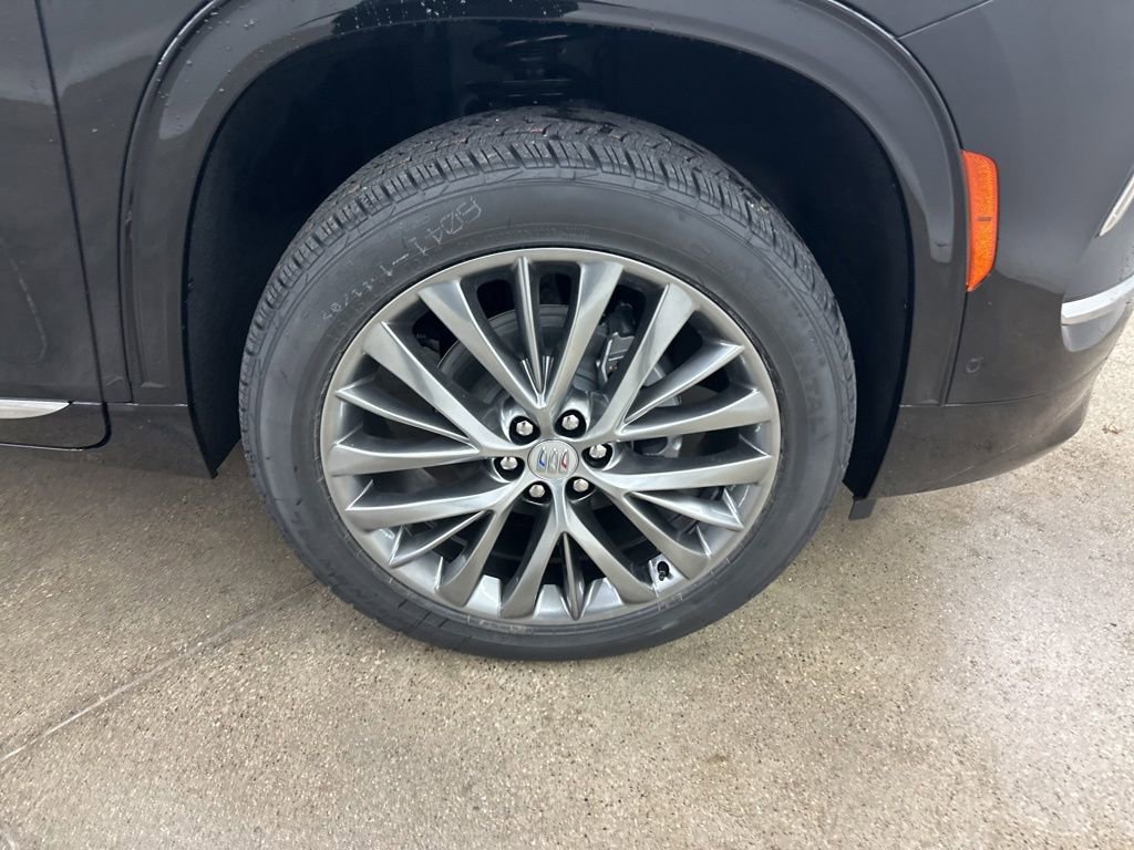 New 2026 Buick Enclave Avenir w/ Super Cruise Package image 13