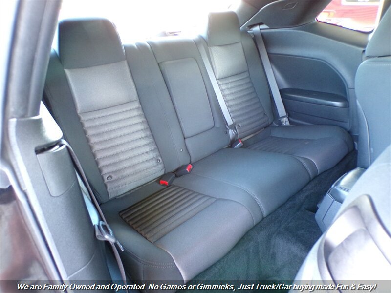 Used 2013 Dodge Challenger SXT RWD image 16