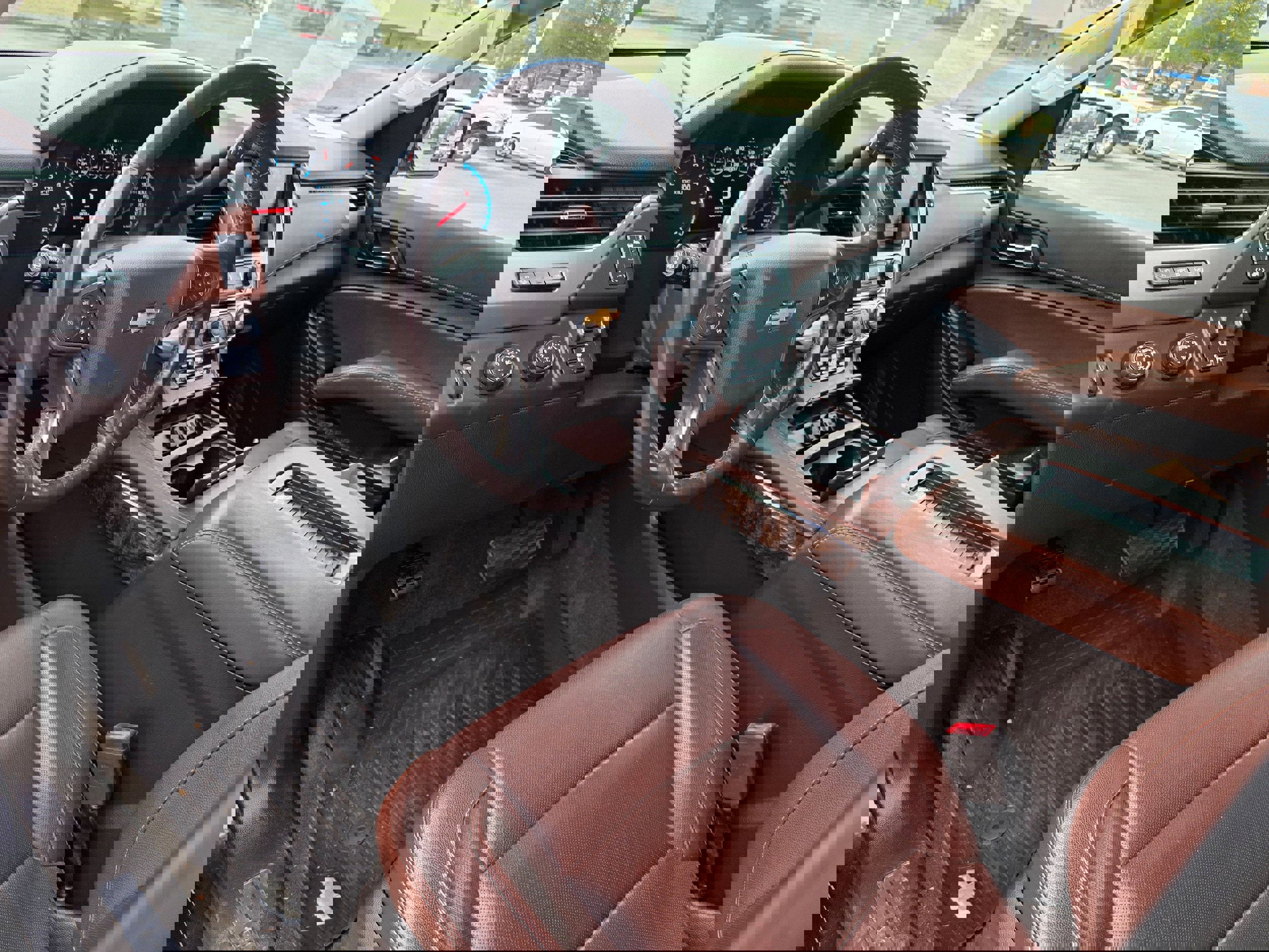 Used 2018 Chevrolet Suburban Premier image 6