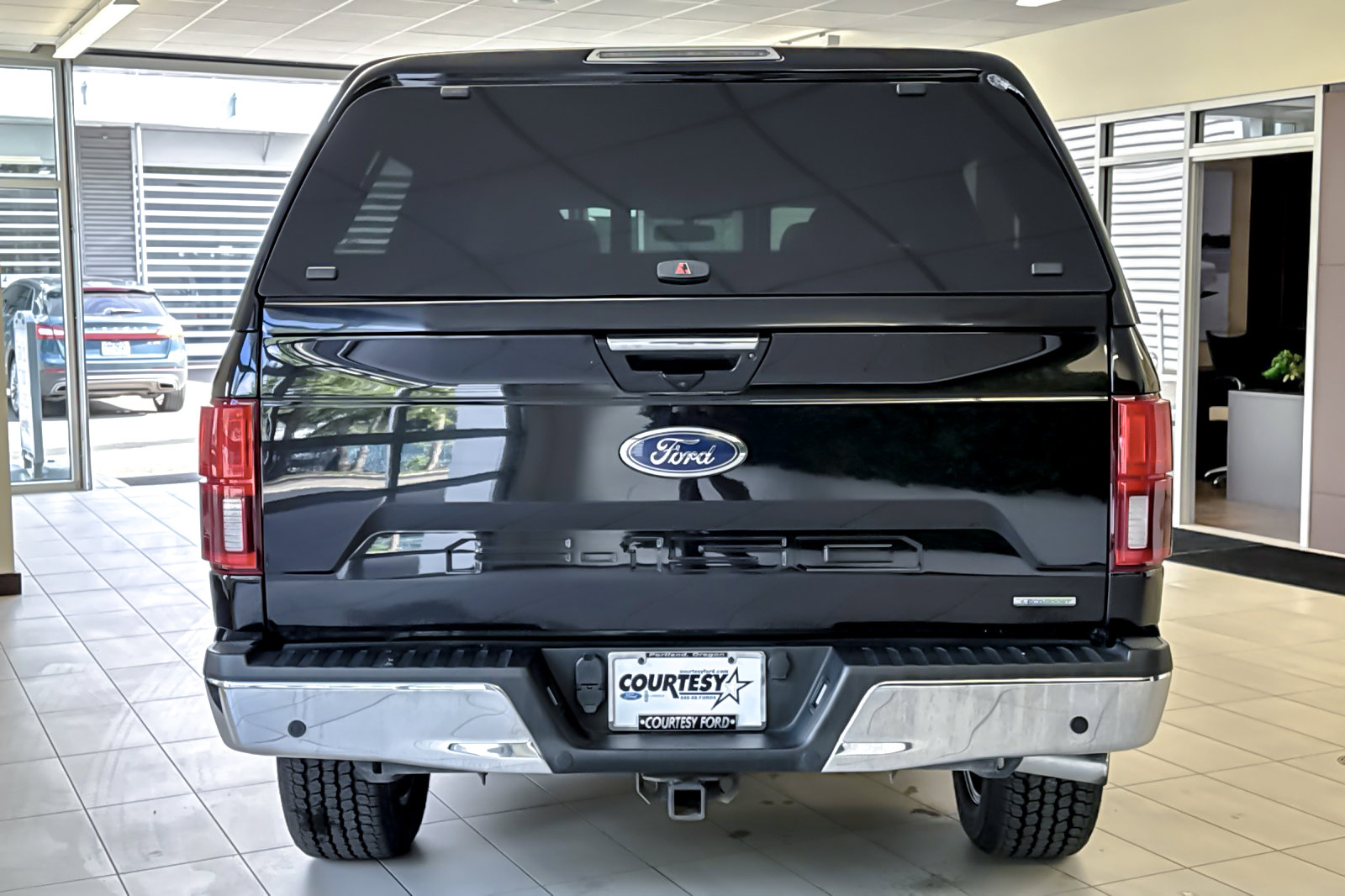 Certified 2019 Ford F150 Lariat AWD/4WD image 5