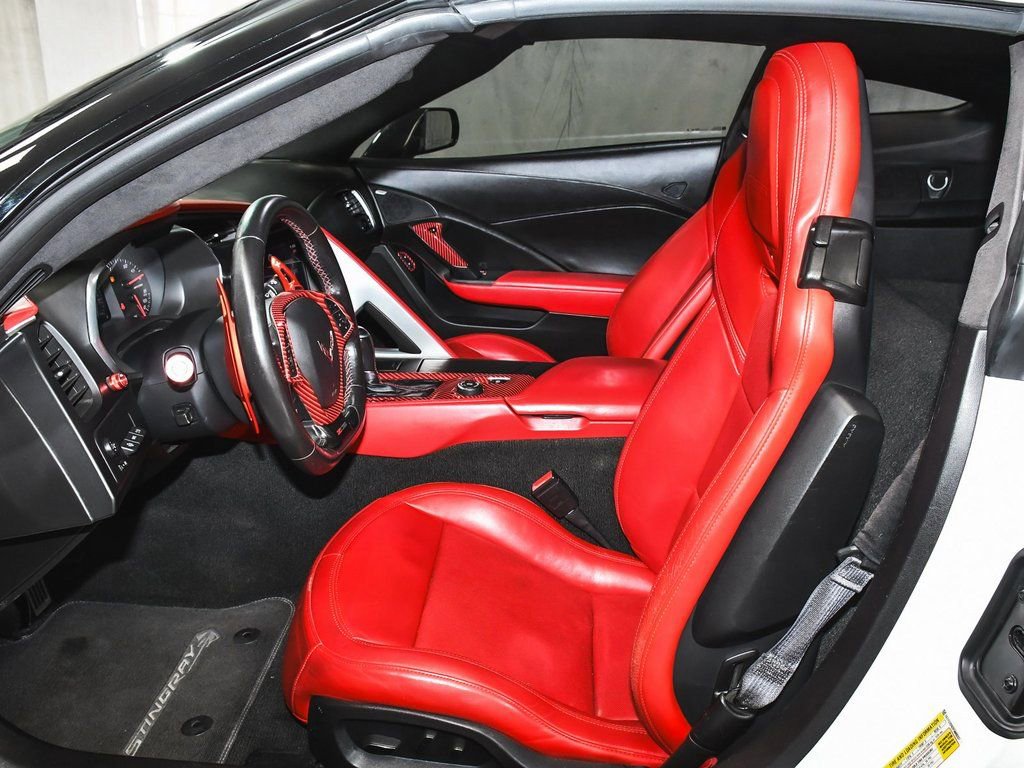 Used 2015 Chevrolet Corvette Z06 w/ 3LZ Preferred Equipment Group image 53