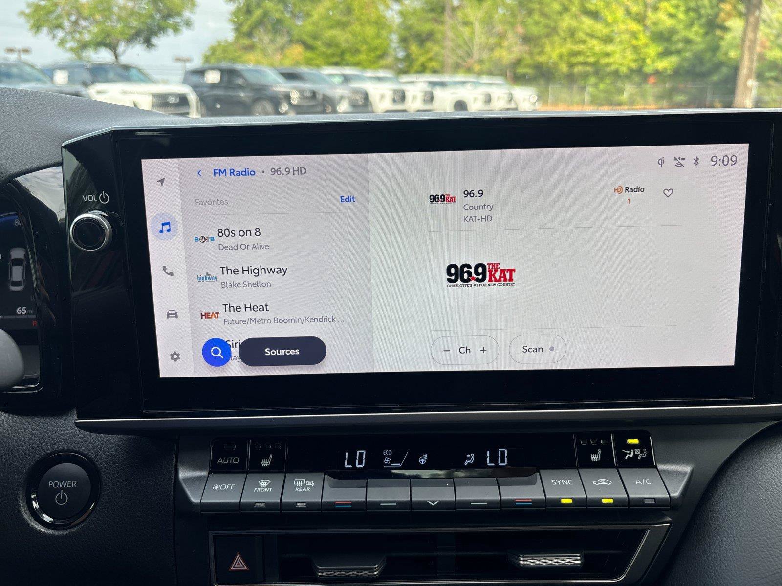 Used 2025 Toyota Camry XSE FWD image 24