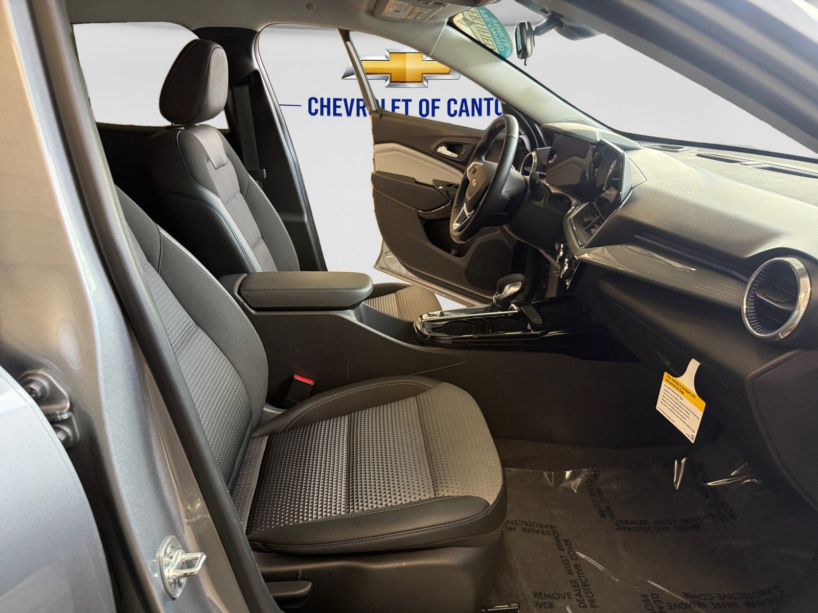 Used 2025 Chevrolet Trax LT w/ Driver Confidence Package FWD image 13
