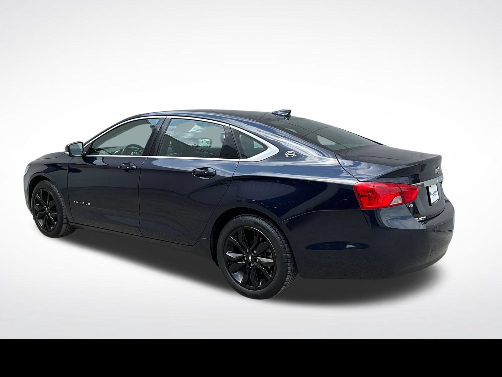 Used 2018 Chevrolet Impala LT FWD image 12
