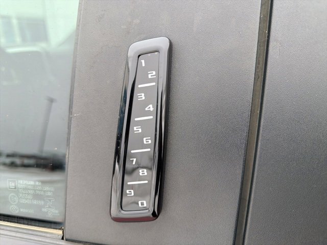 Used 2020 Chevrolet Silverado 2500 LT w/ Convenience Package image 9