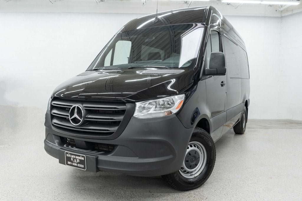 Used 2024 Mercedes-Benz Sprinter 2500 image 37
