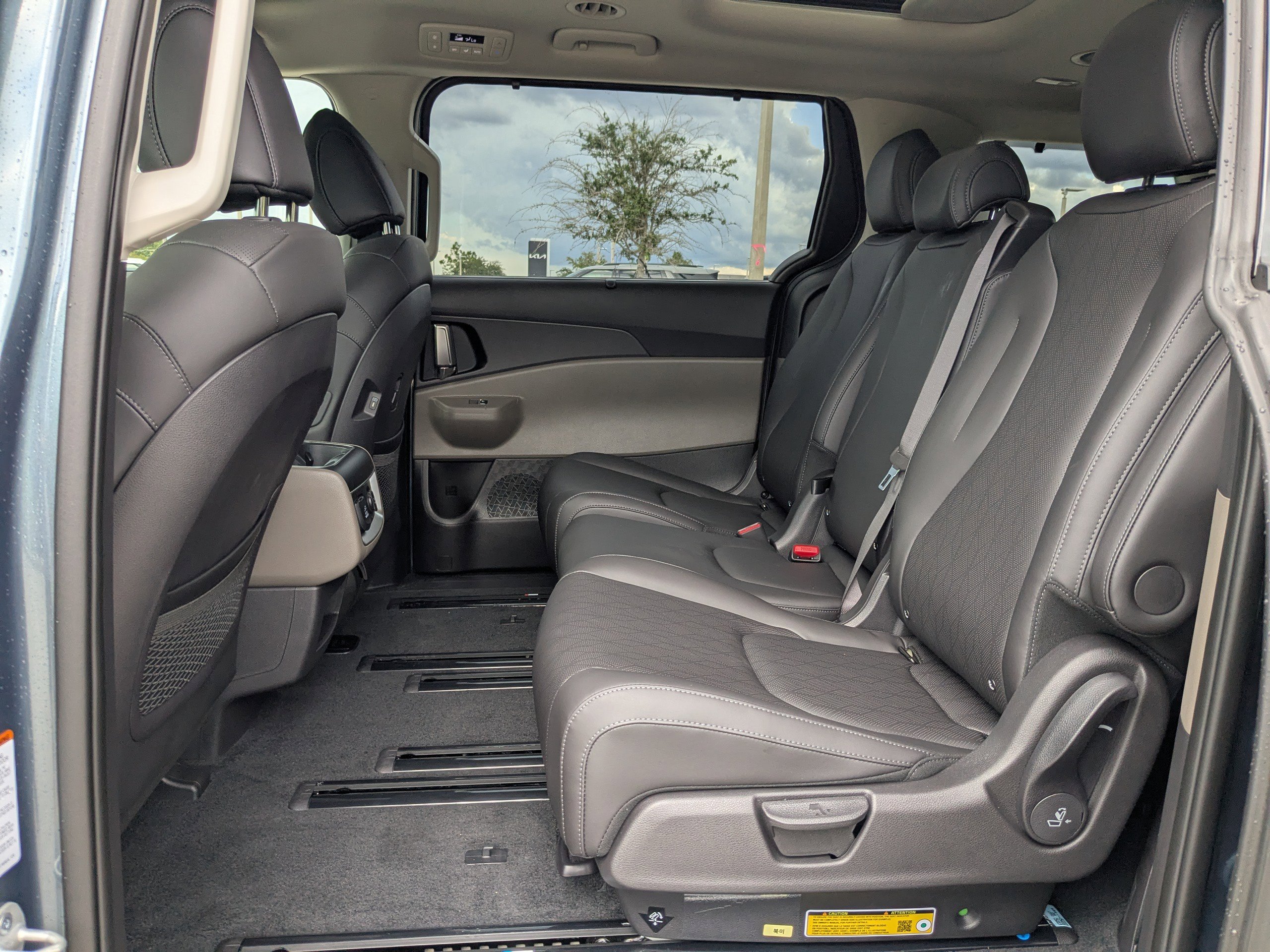 New 2026 Kia Carnival SX image 18